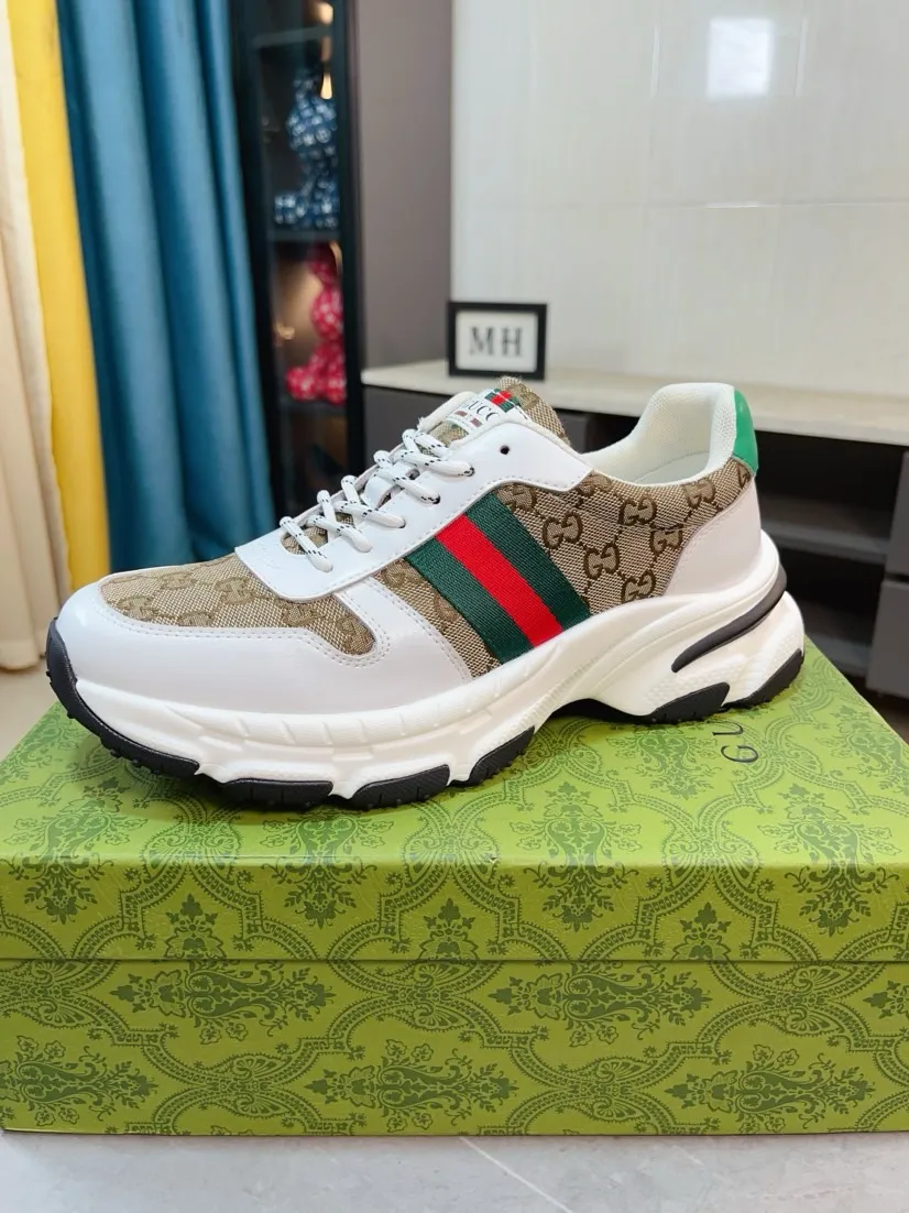 Men's shoes 💰458🌹🌹[GUCCI] Gucci's new lace-up casual men's shoes are on the market first, and the materials and workmanship are superior to all versions on the market. The highest quality shipped first-layer cowhide with imported original perforated materials➕Genuine leather lining, privately molded soft outsole, high foot comfort, imported special materials highlight the brand's unique charm, high-end customization 38-44